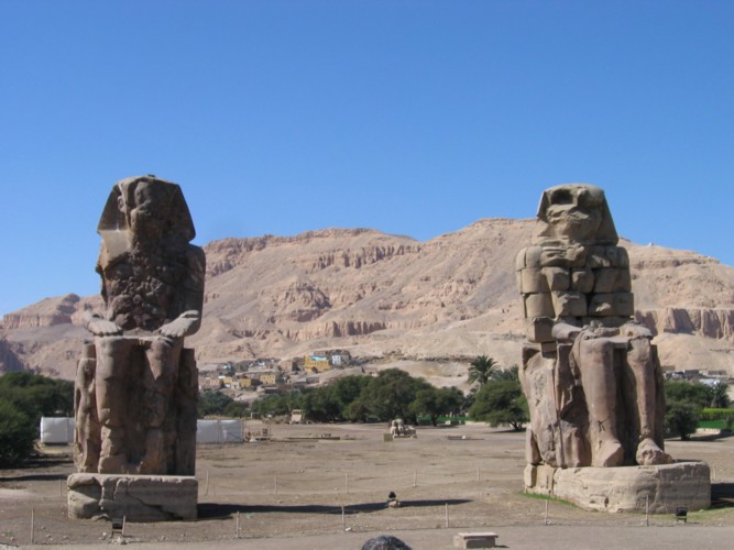 Colosses de Memnos
