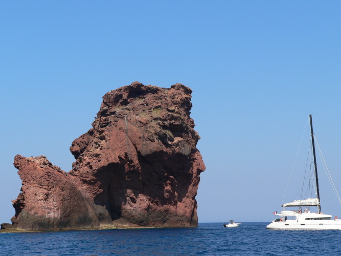 Journe de bateau  la rserve de Scandola