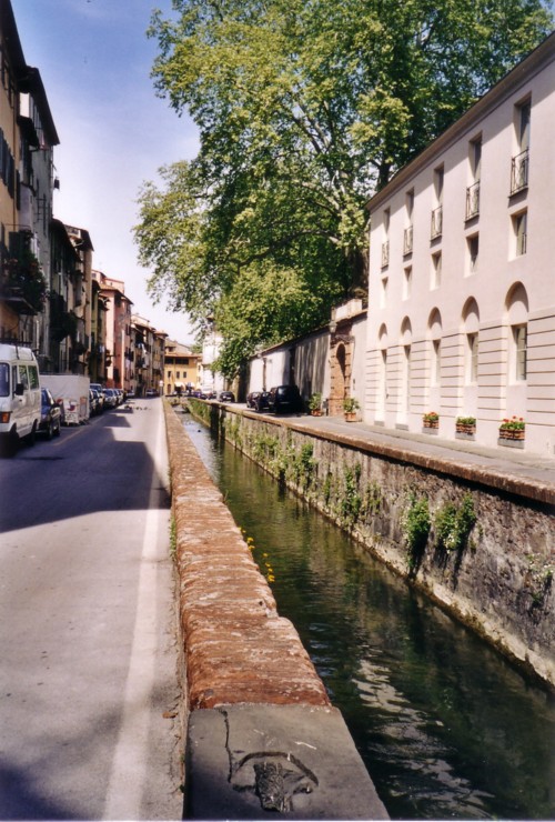 Lucques - La via del Foso