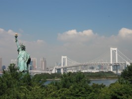 Statue de la libert et Golden Bridge  Odaiba