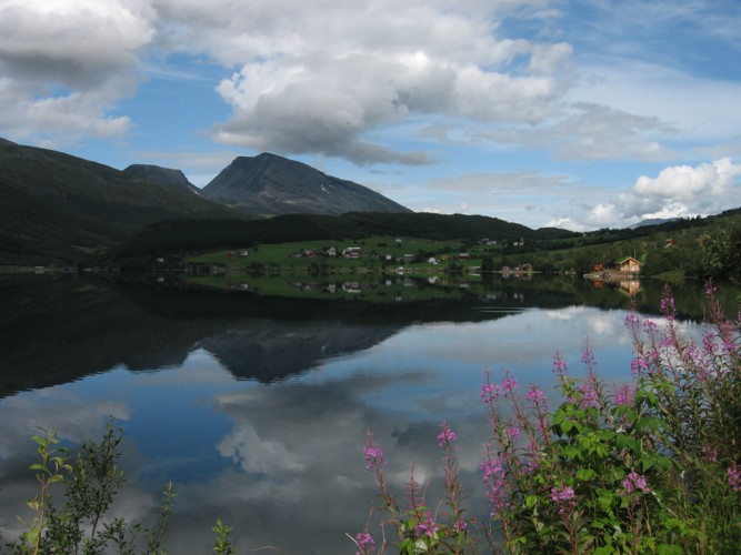 Entre  Geiranger et Eidsdal