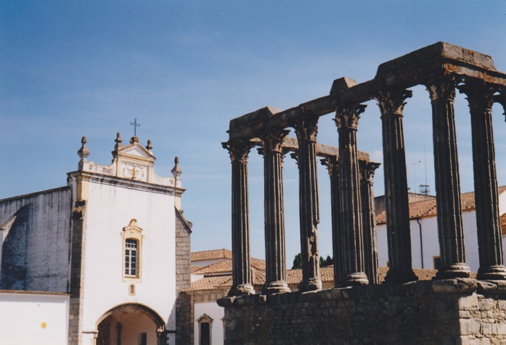 Evora